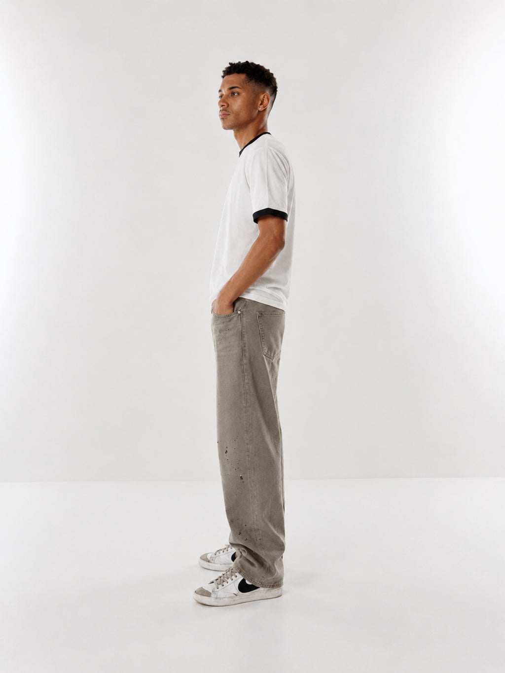 White X Black TEE