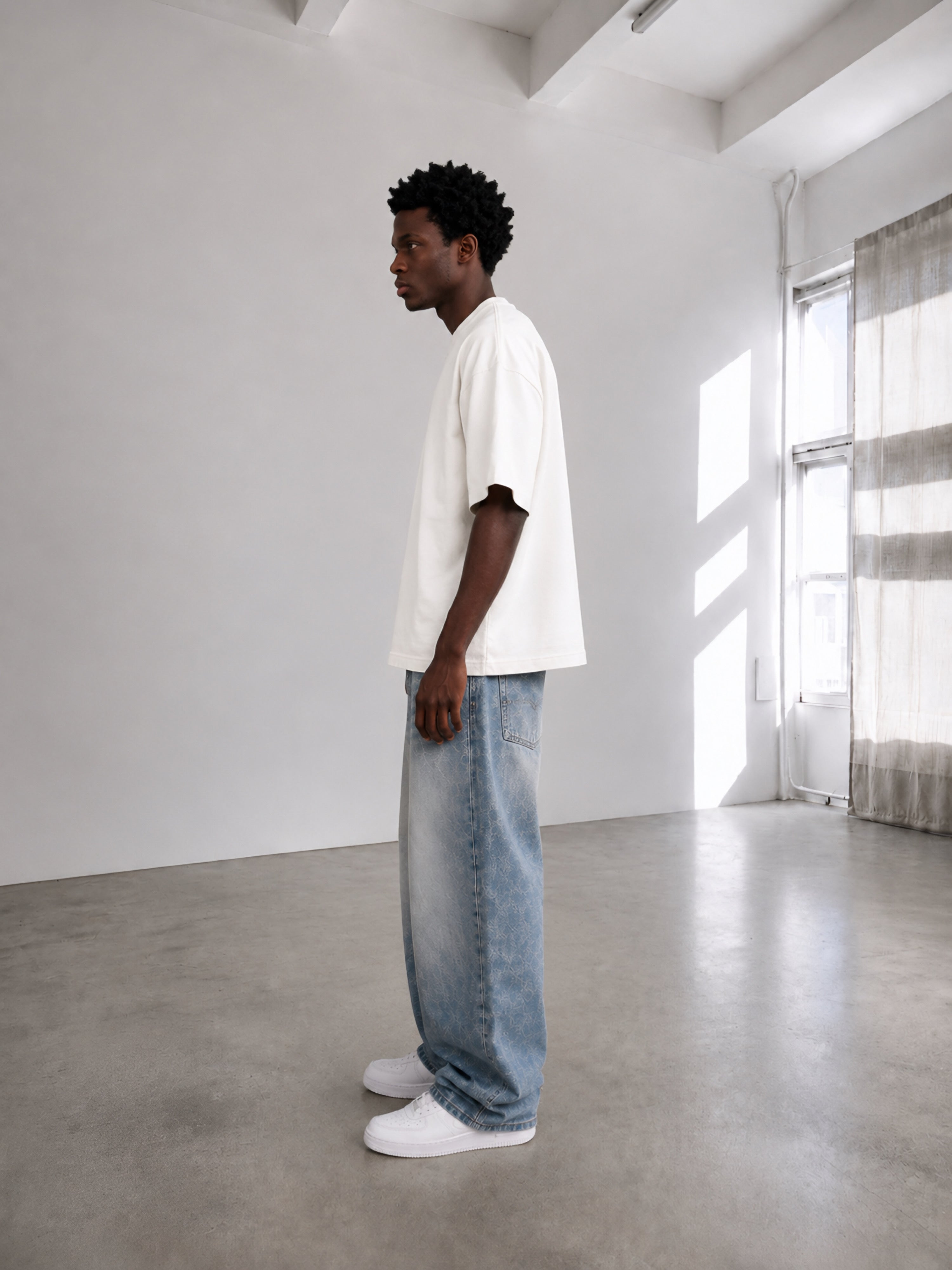 WHITE BASIC TEE