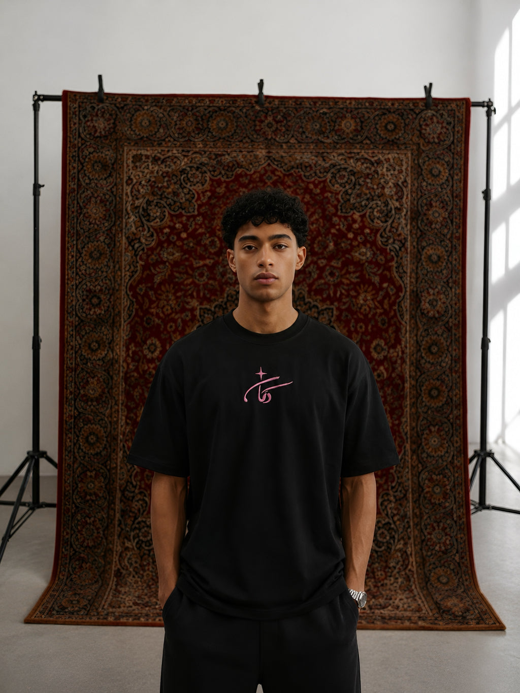 OM KHALTHM BLACK TEE