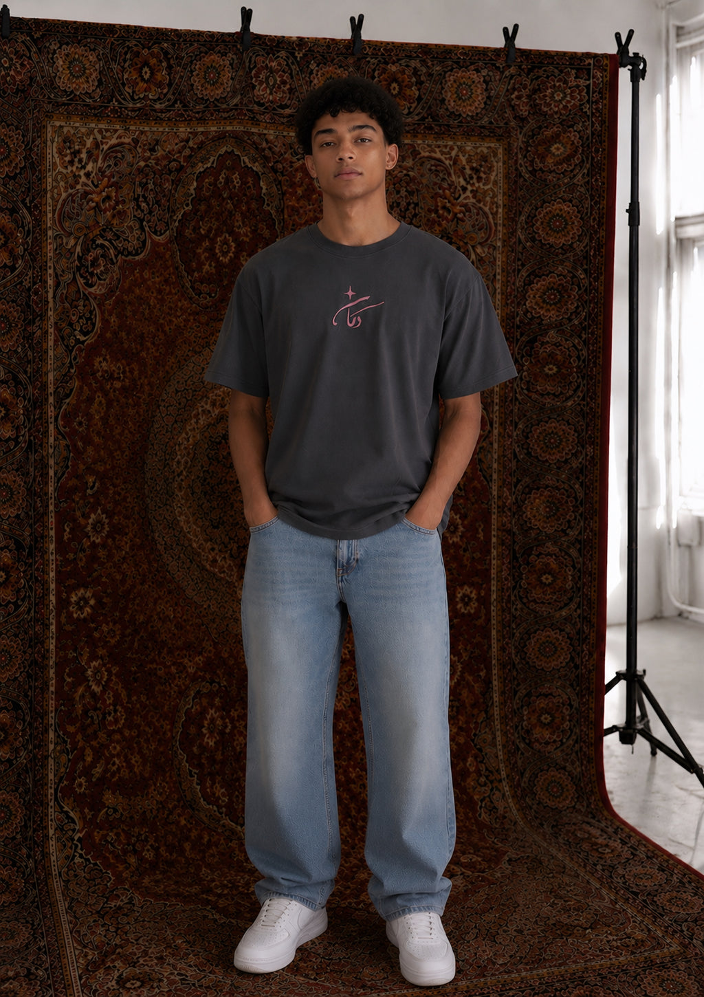 OM KHALTOUHM GRAY TEE