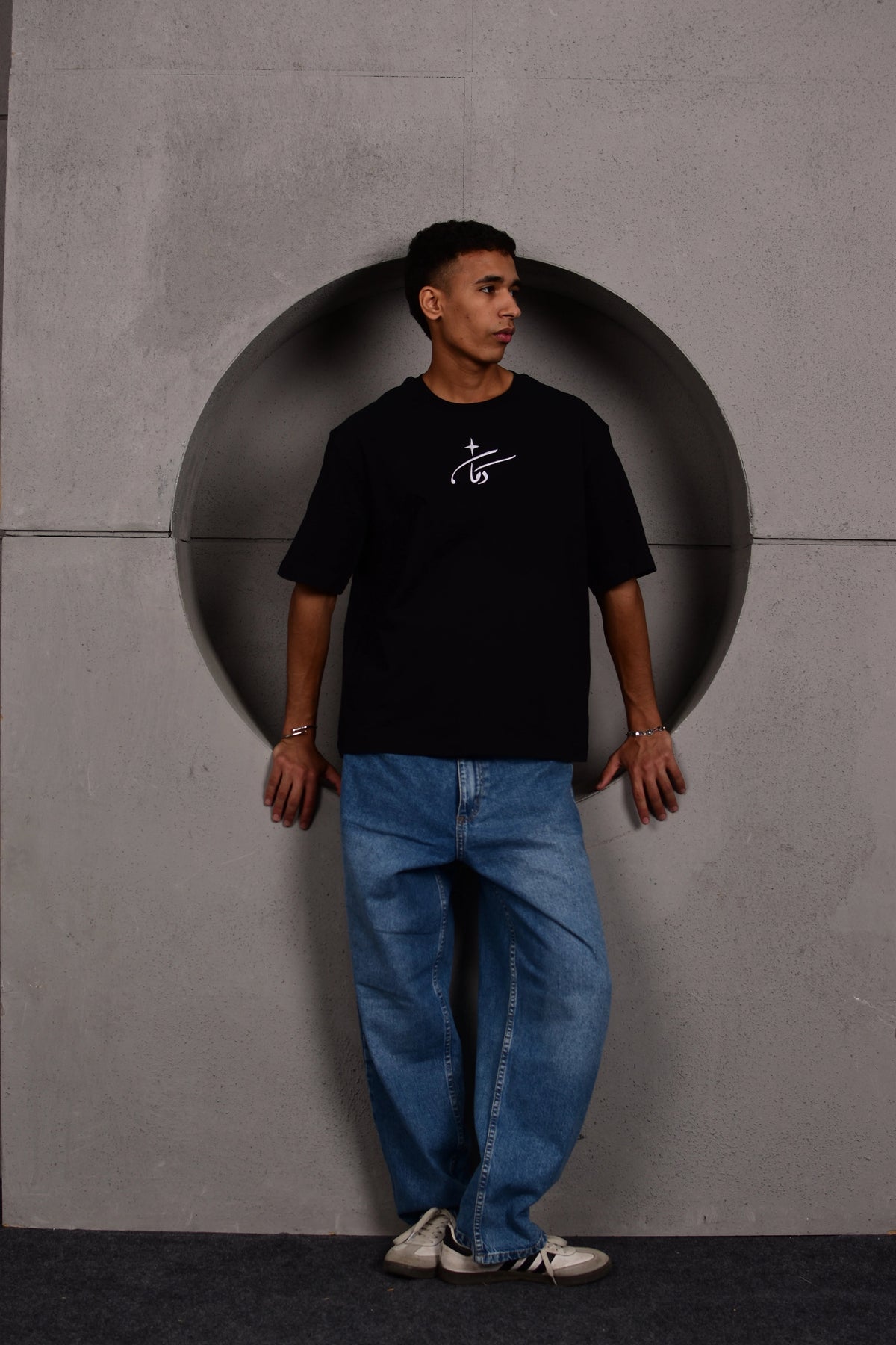 OM KALTHOUM BLACK TEE