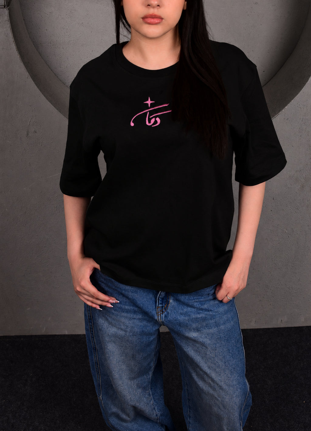 OM KALTHOUM BLACK TEE