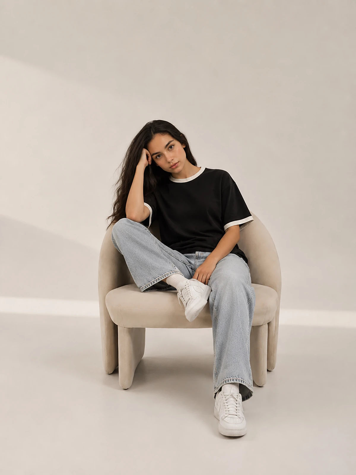 White X Black TEE