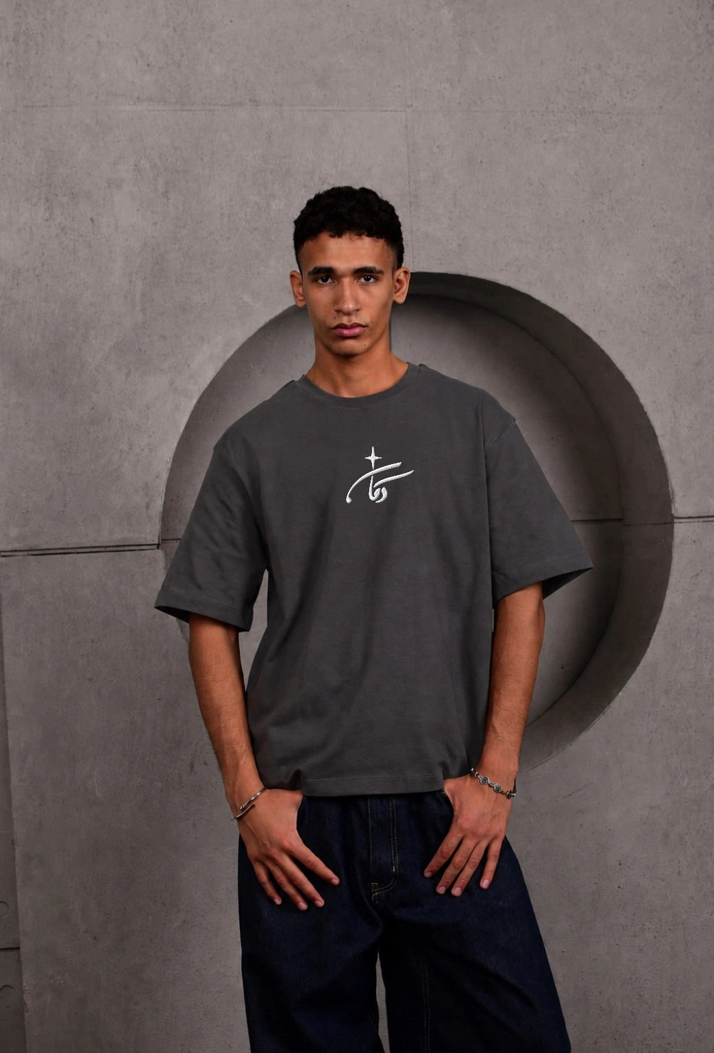 OM KALTHOUM GRAY TEE